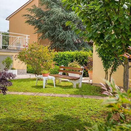 Aristela Apartment